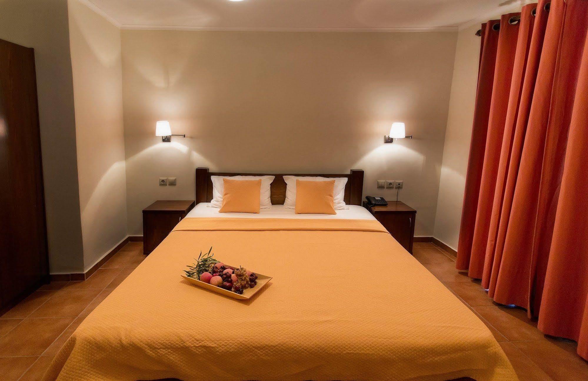 Hotel Morfeas プラタモナス エクステリア 写真